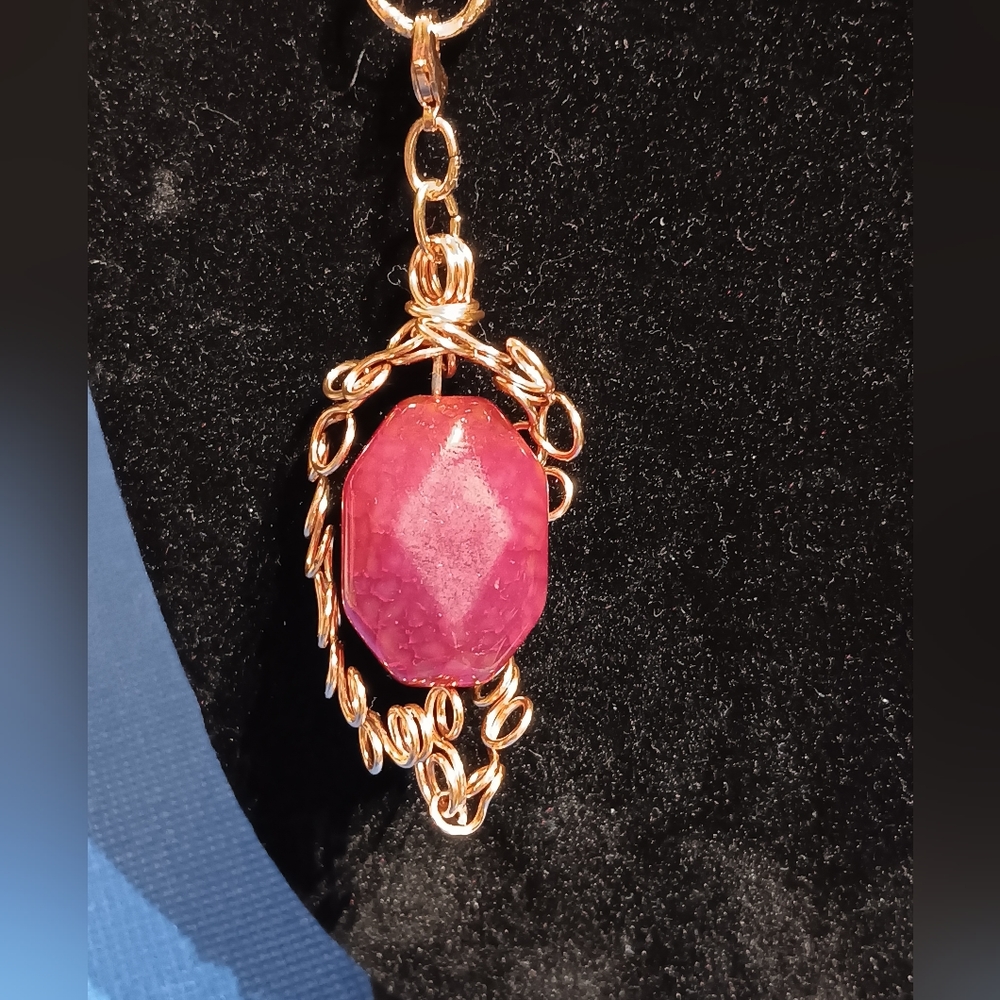 Long Necklace Gold Wire Pendant Red Agate